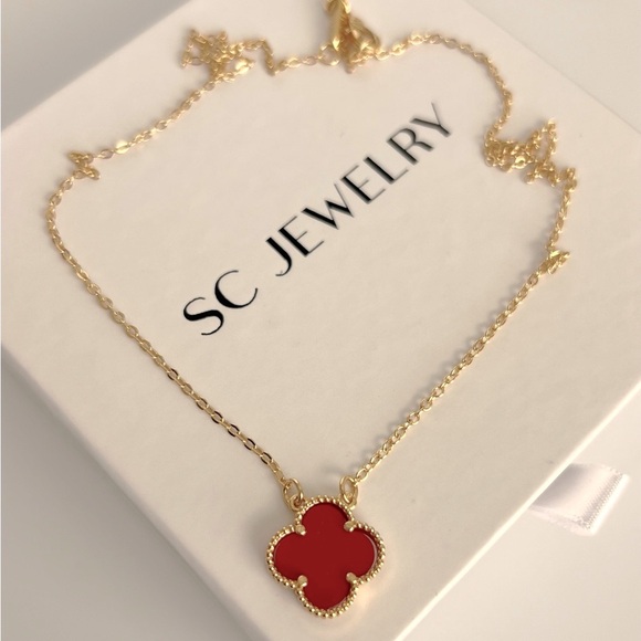 Red Clover Necklace Double Sided Gold Color Chain - Picture 1 of 8